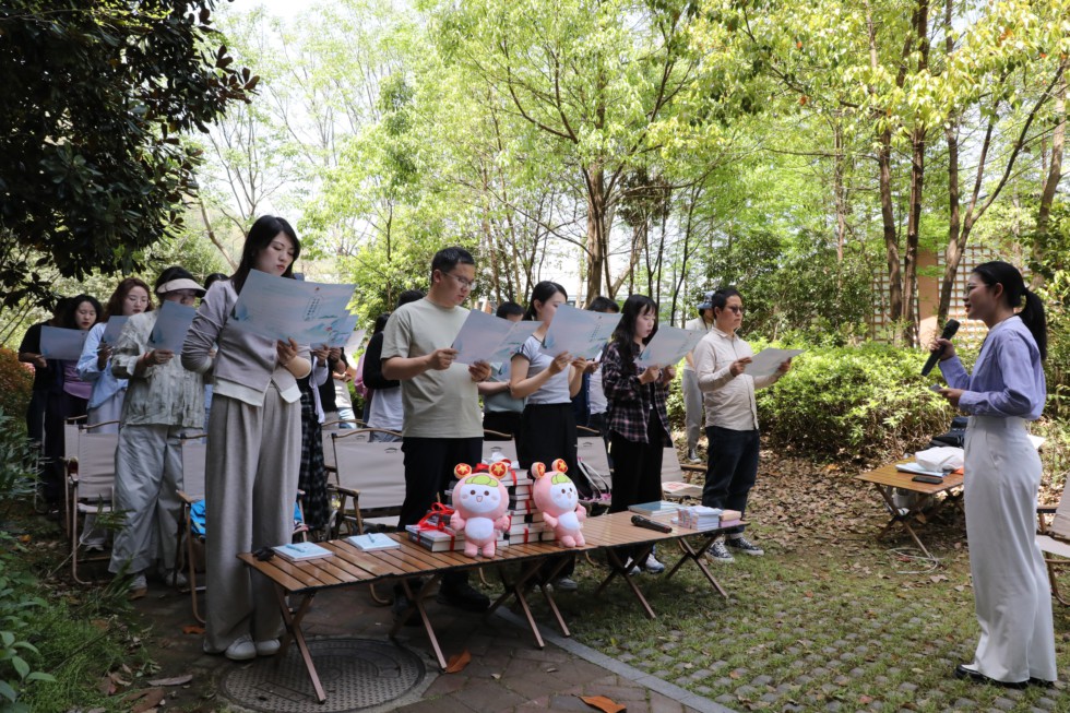 7.市稅務(wù)局：舉辦“傳承五四薪火 ‘悅’讀激揚青春”讀書活動.JPG